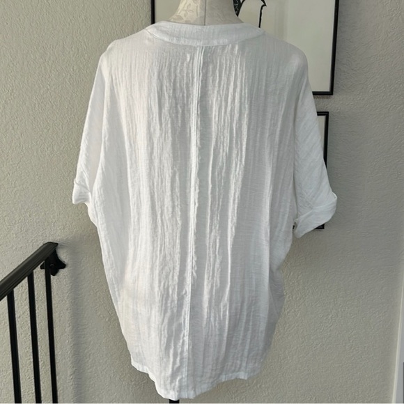 Urban Outfitters Silence & Noise Carson
Plunge-Front White Top - Picture 7 of 10